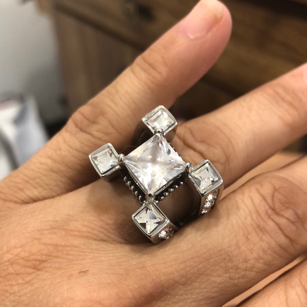Men’s ring
